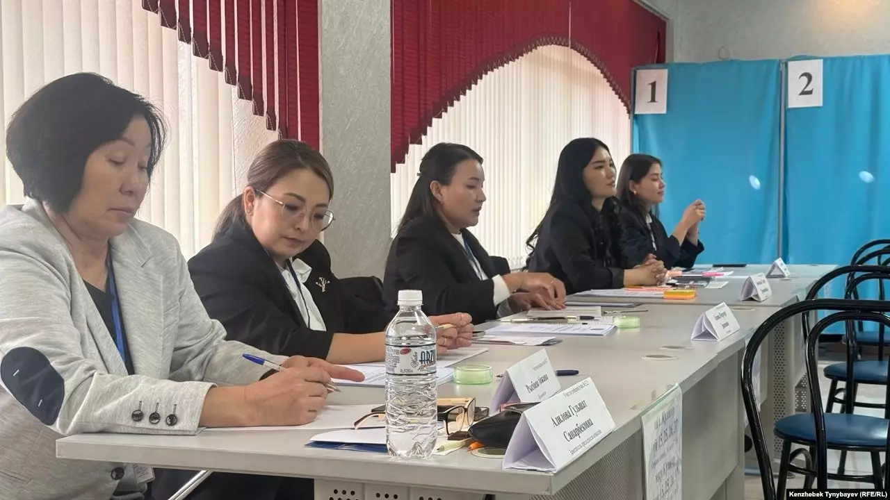 В Казахстане проходит референдум по принятию новой Конституции.