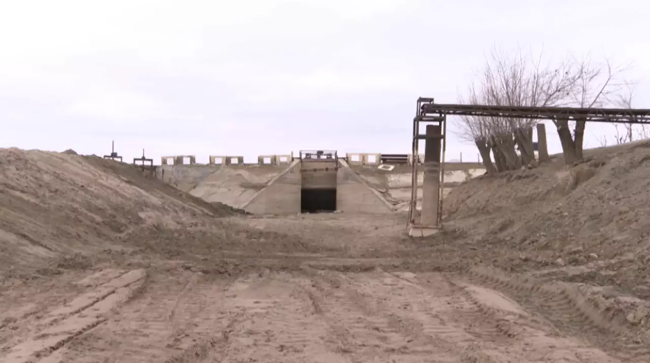 Подготовка оросительных каналов в Кызылординской области