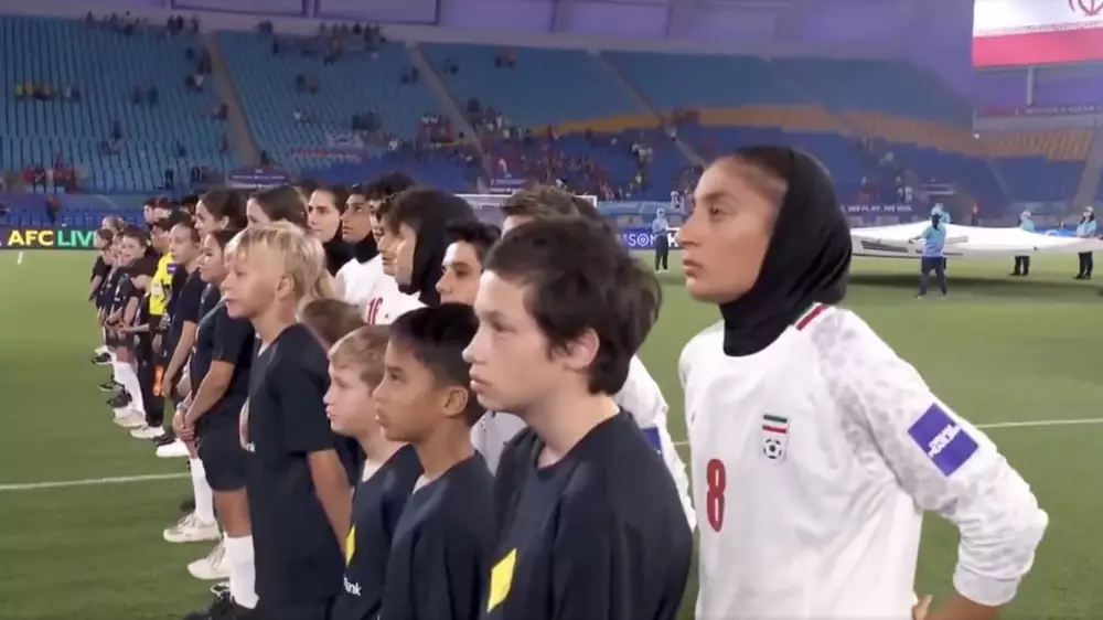 Отказались петь гимн: иранские футболистки приняли новое решение