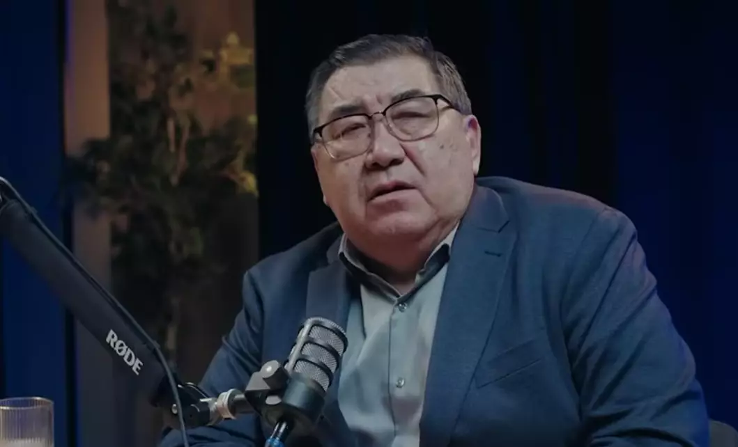 «Мұнай бағасының өсуі уақытша құбылыс»: Ермұрат Бәпи қазіргі ахуалға баға берді (ВИДЕО)