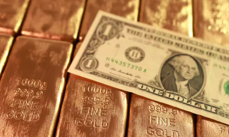 Драгметаллы удерживают позиции на фоне ослабления доллара