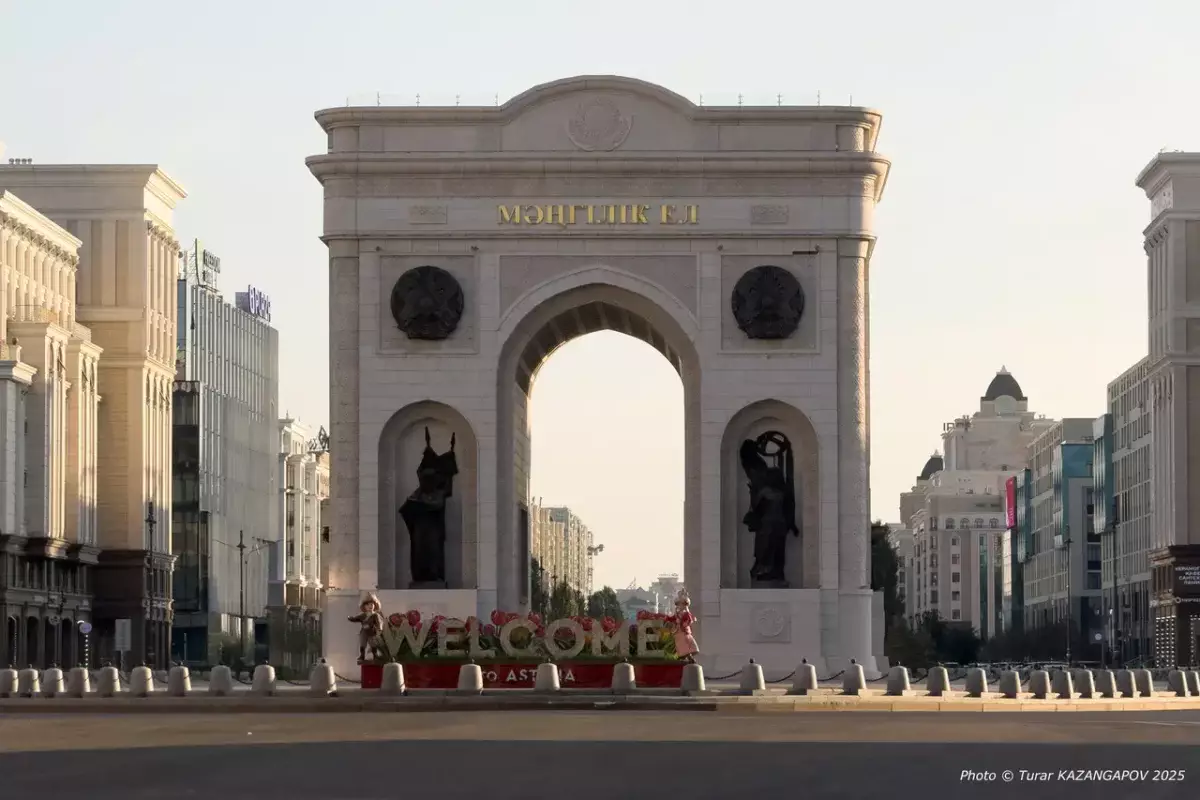 «За границей не чувствую себя в безопасности»: в Threads обсуждают Астану