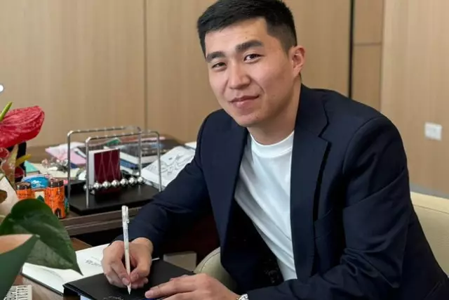 Мұхаммед-Қанапия Шарханұлы. Рояль (Әңгіме)