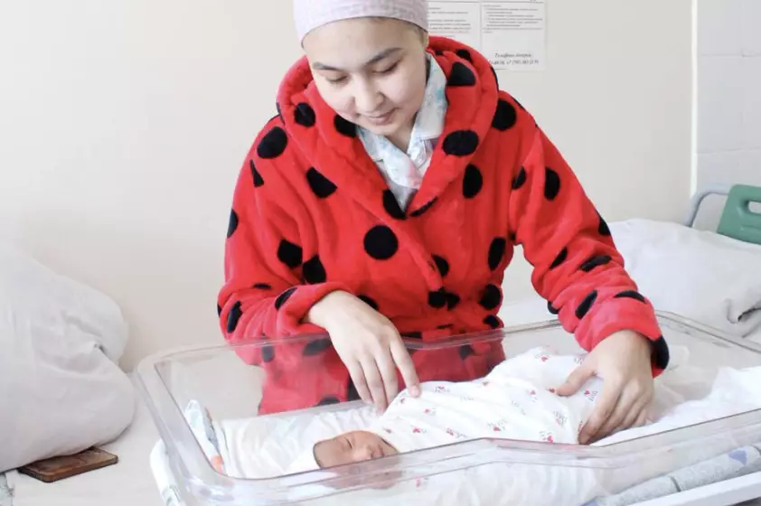 Қазақстанда референдум күні 585 бала дүниеге келді