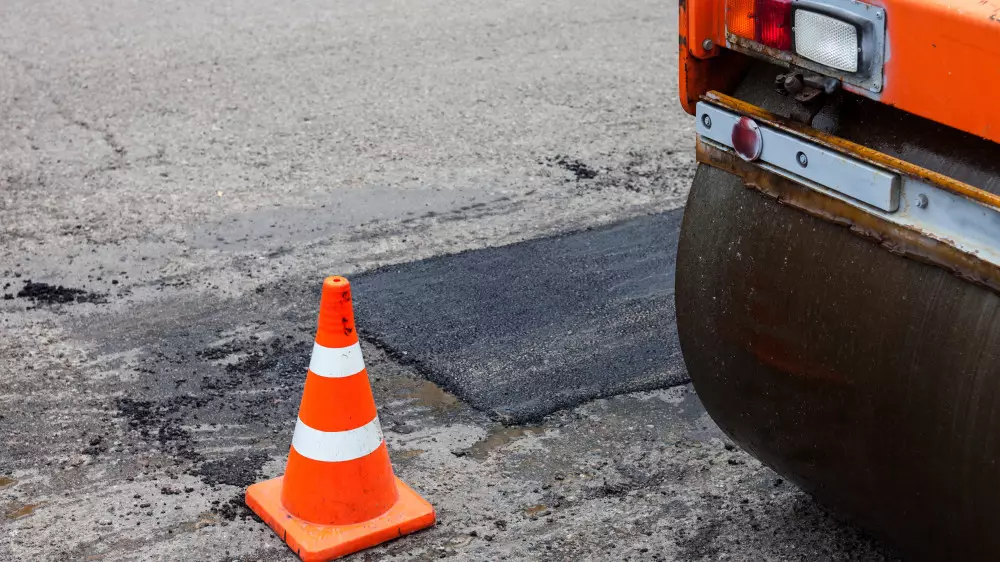 Миллиардные нарушения при строительстве дорог выявили в Казахстане