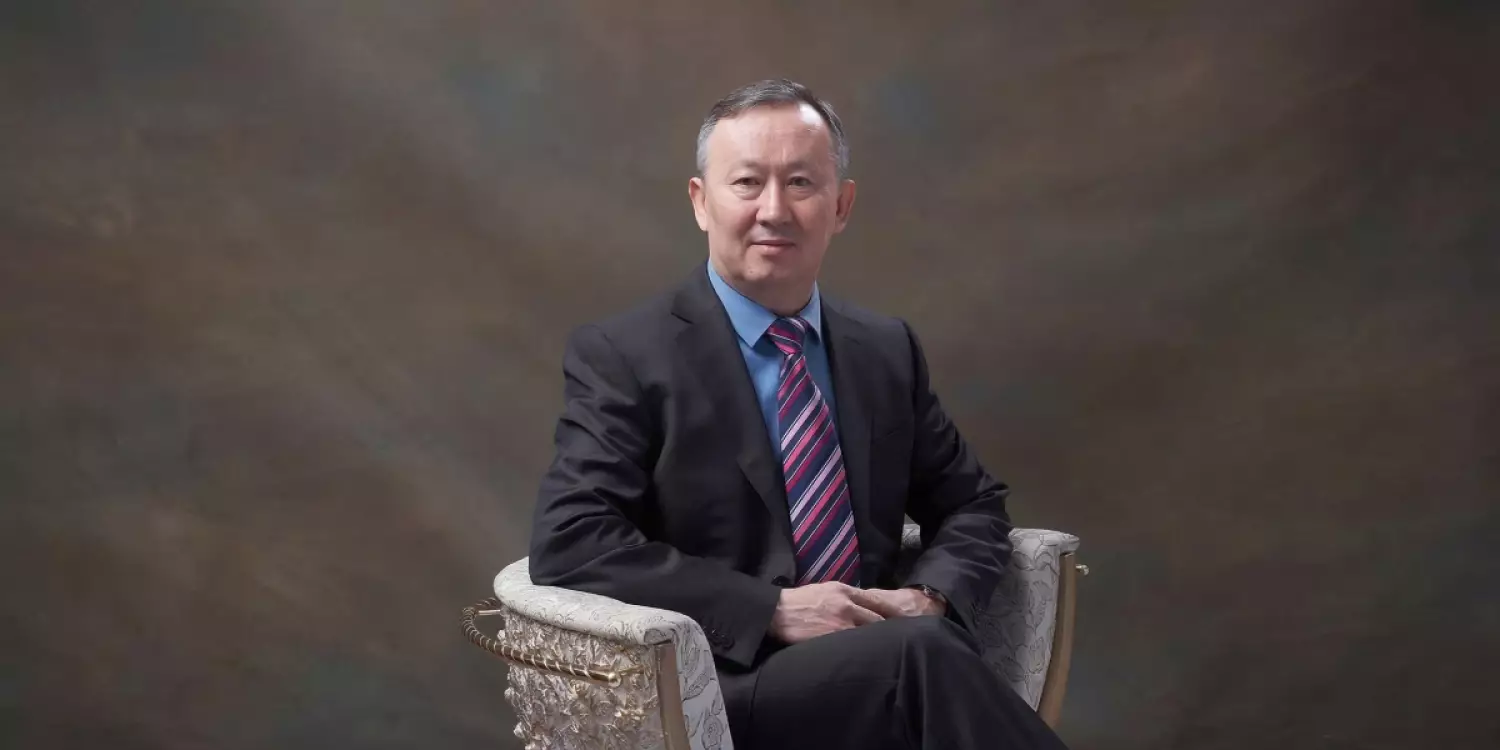 «Қанды қол қасапшы»: Журналист Әлнұр Мұсаевтың өткенін еске салды