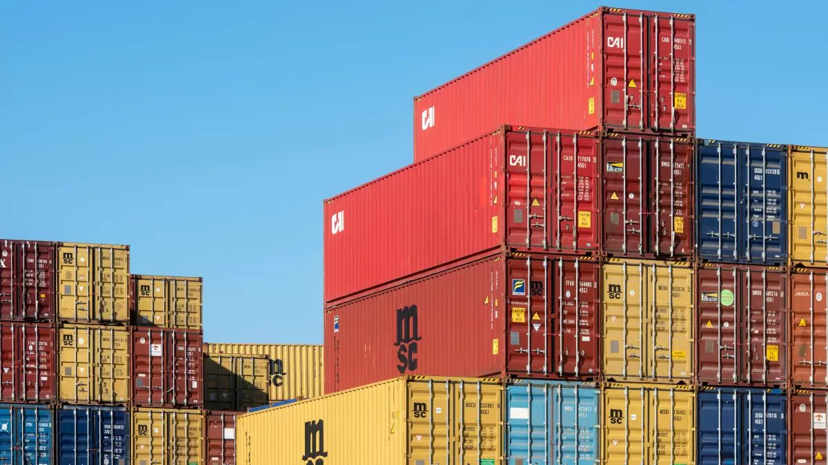 Экспорт импорттан асып түсті: Қазақстанның сыртқы саудасы 11 млрд долларға жетті