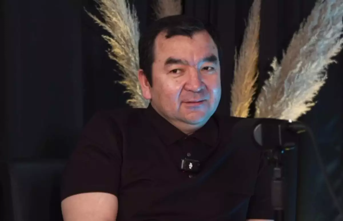 Талғардың TikTokер әкімі қызметінен кеткен соң такси жүргізушісі болып жұмыс істеп жүр