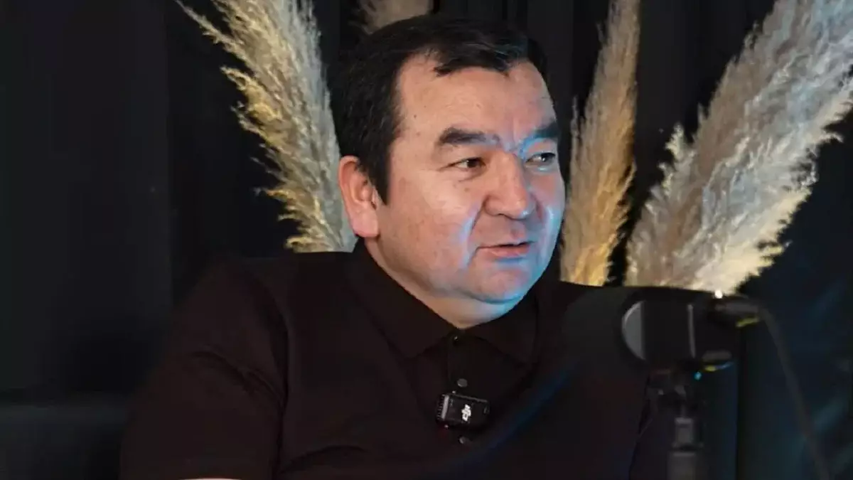 Бывший аким Талгара вынужден таксовать, чтобы прокормить свою семью