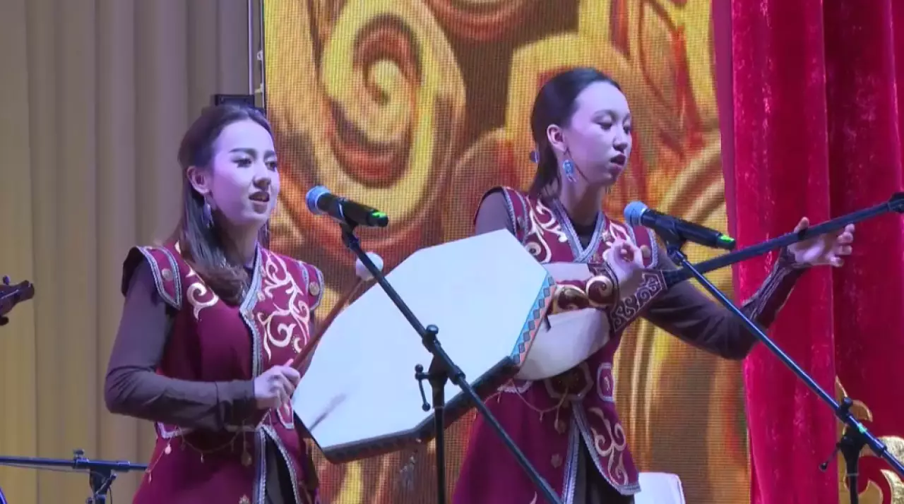 Жыршы в течение суток исполнят эпосы в Актобе