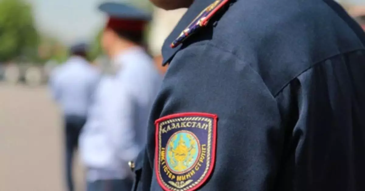  «Взял на удушающий»: замглавы полиции в Астане избил своего начальника 