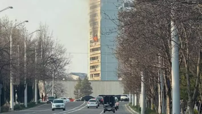 В «московской высотке» в Ташкенте произошел пожар