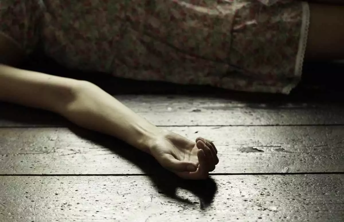 Атырауда отбасылық жанжал кезінде ер адам әйелін пышақтап өлтірді деген күдікке ілінді