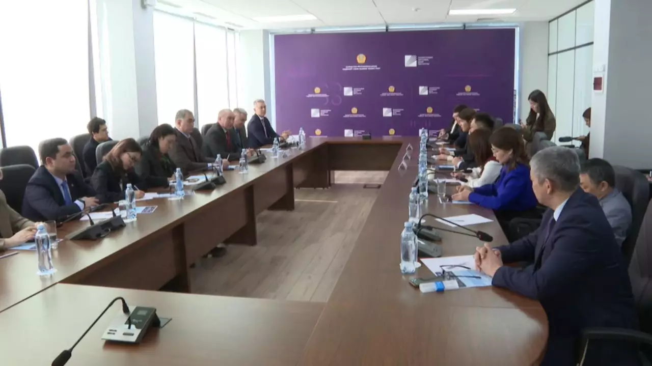 Казахстанцы стали активнее участвовать в политических процессах