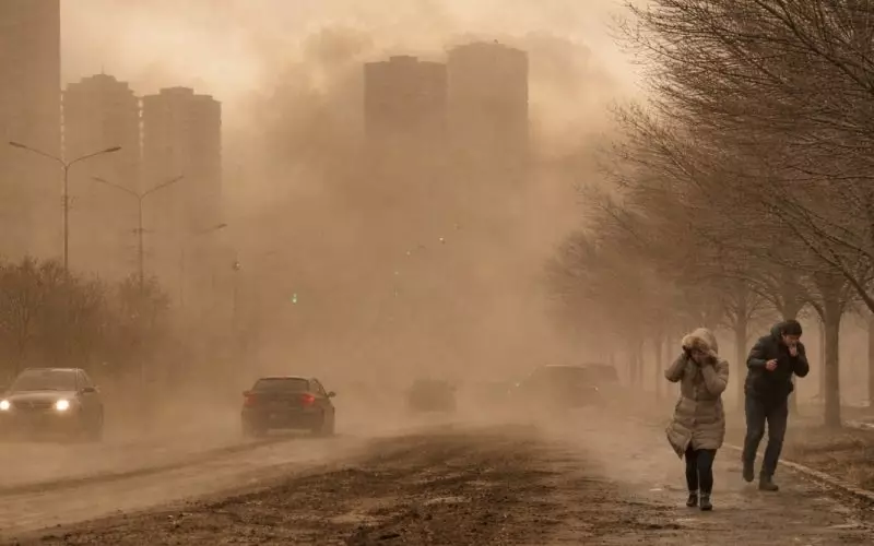 Синоптики предупредили о пыльных бурях в Казахстане