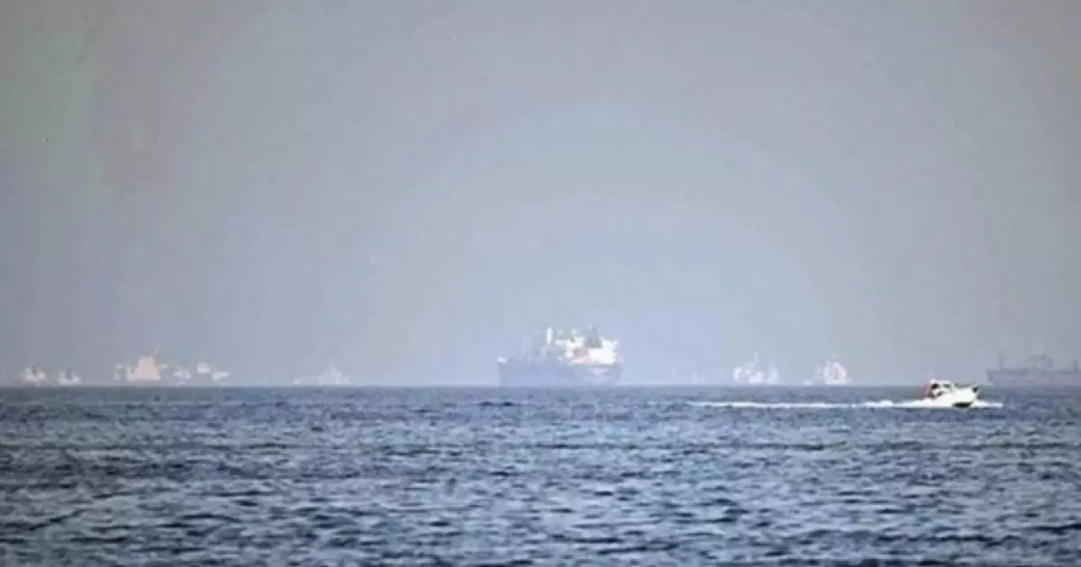  Иранға тиесілі емес алғашқы танкер Ормуз бұғазы арқылы өтті 
