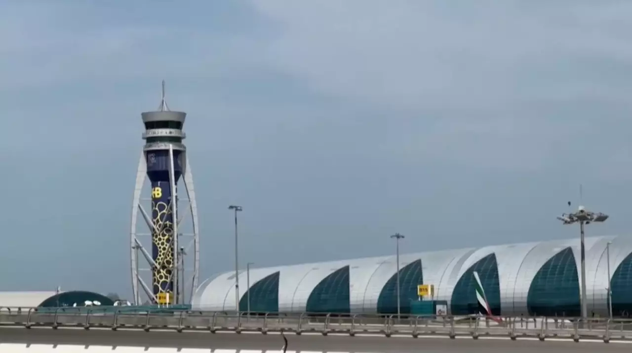 ОАЭ открыли воздушное пространство