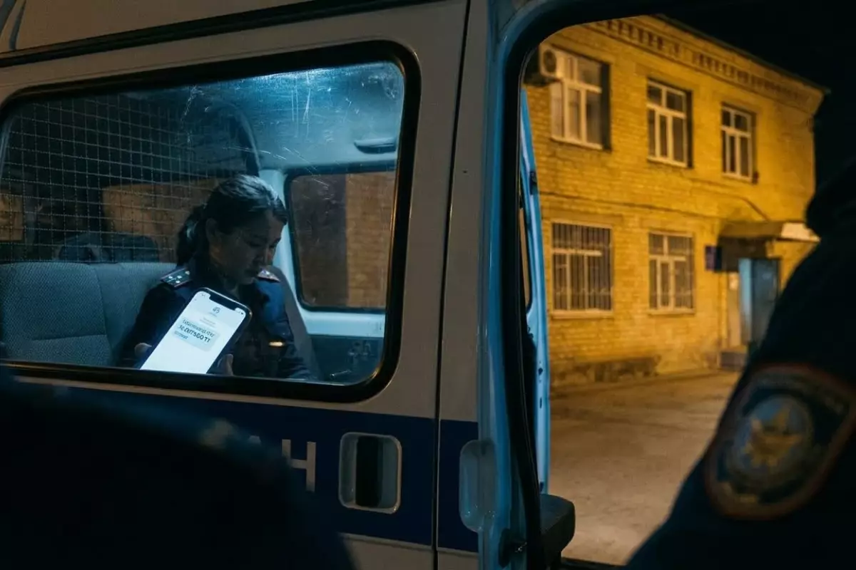 В Атырау патрульный попался на вымогательстве после поездки в наркологию