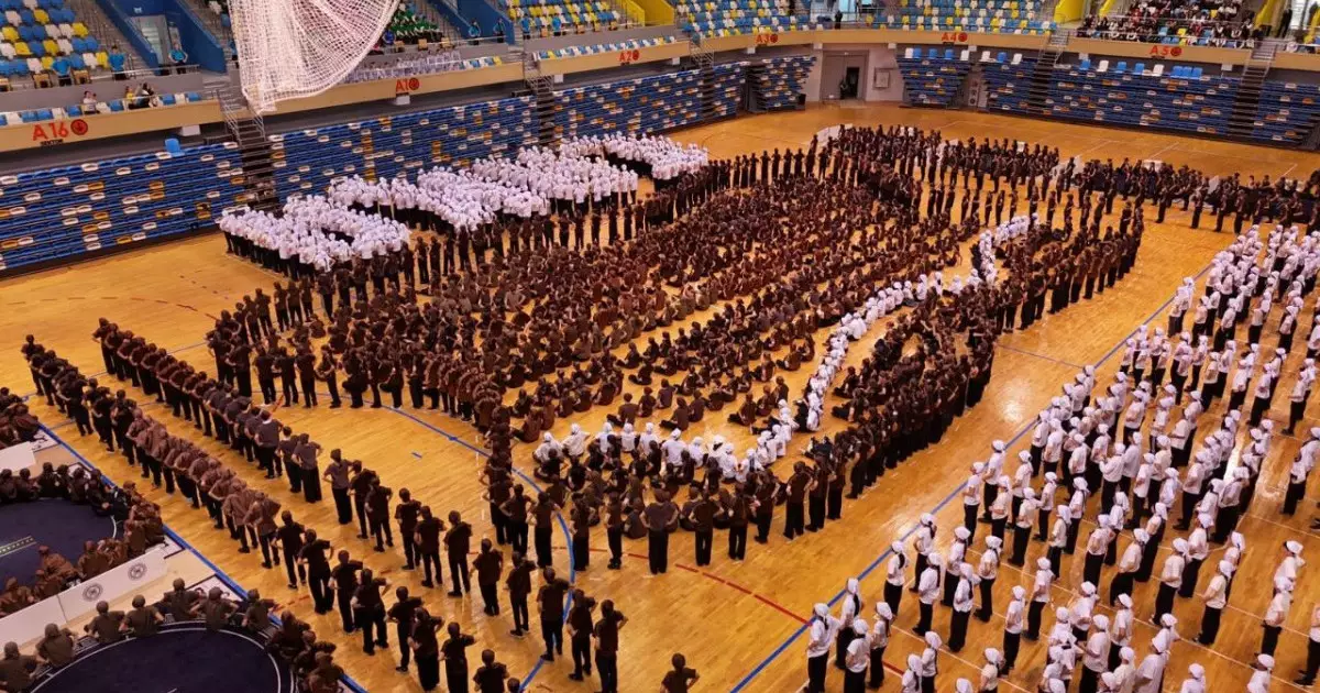  Астанада 18 мыңнан астам бала бір мезетте асық ойнады 