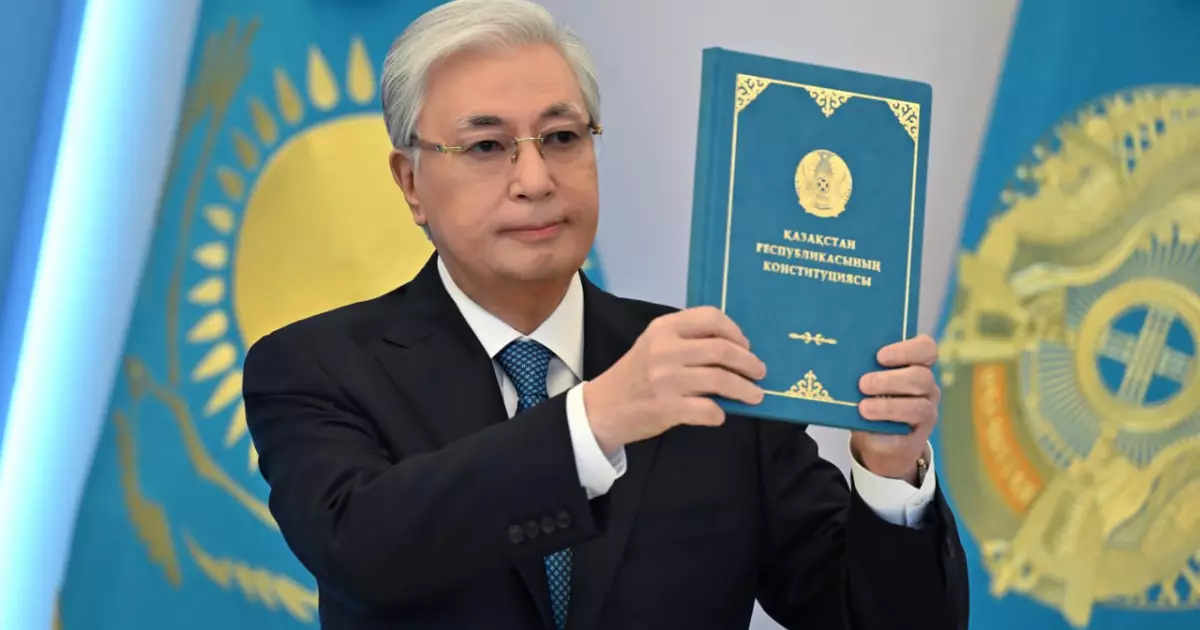   Президент Қазақстанның жаңа Конституциясын іске асыру жөніндегі шаралар туралы Жарлыққа қол қойды   