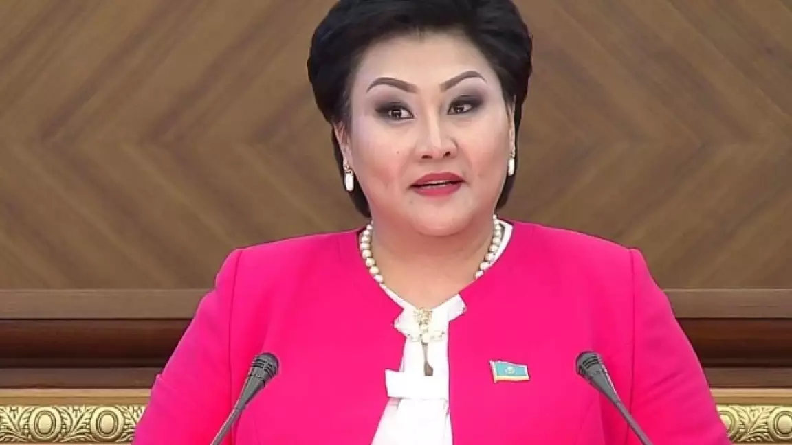 Пара алғаны үшін сотталған Хаменова түрмеден босатылды