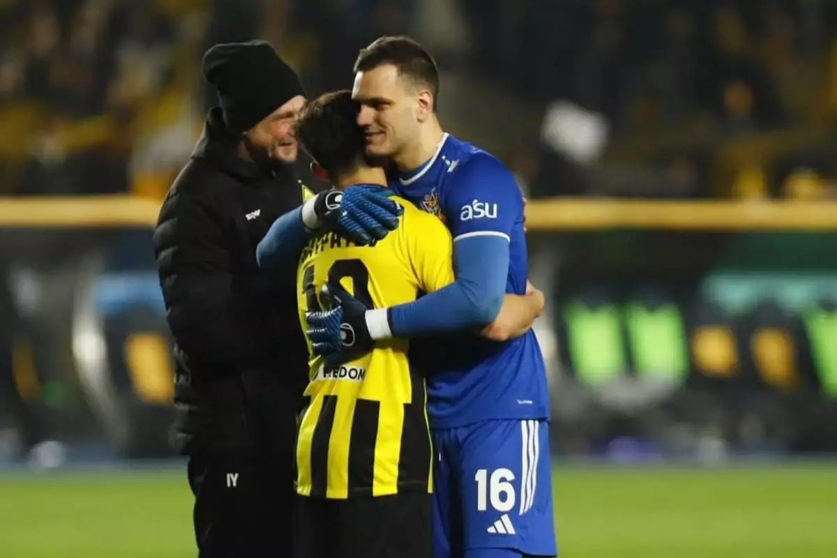 Дастан Сәтпаев пен Александр Заруцкийдің өзара сыйластығы жанкүйерлердің ризашылығын тудырды