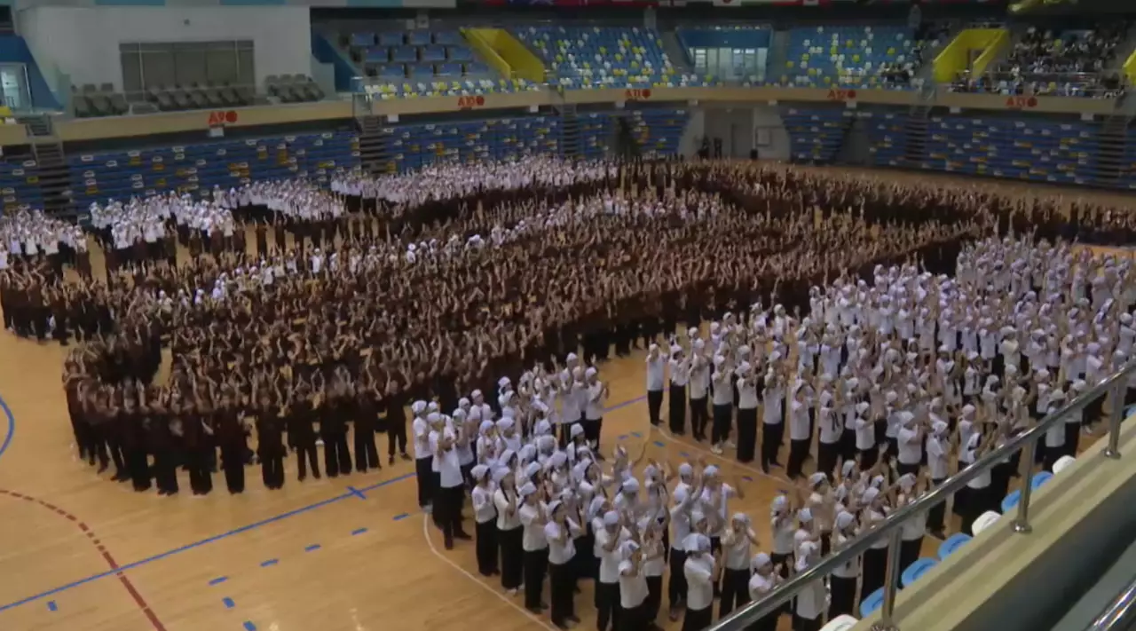 «Алтын сақа»: тысячи столичных школьников сыграли в асык ату