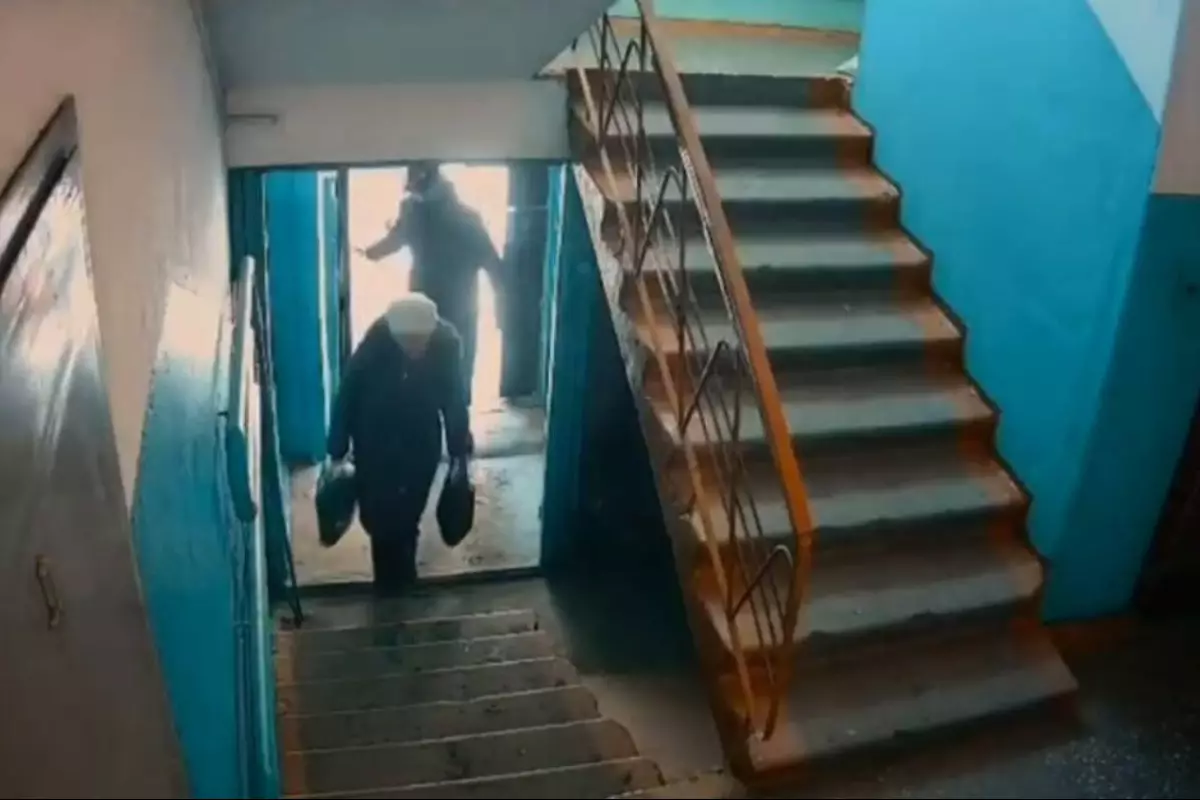 Нападение в лифте и «охота» у сберкасс: как в Павлодаре грабили пенсионеров