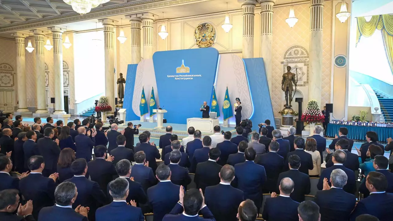 Президент Қасым-Жомарт Тоқаев Конституцияны қабылдауға арналған салтанатты жиынға қатысты