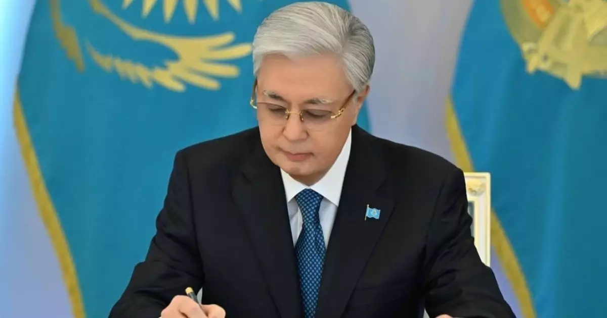  Тоқаев жаңа Конституцияны жүзеге асыру туралы жарлыққа қол қойды 