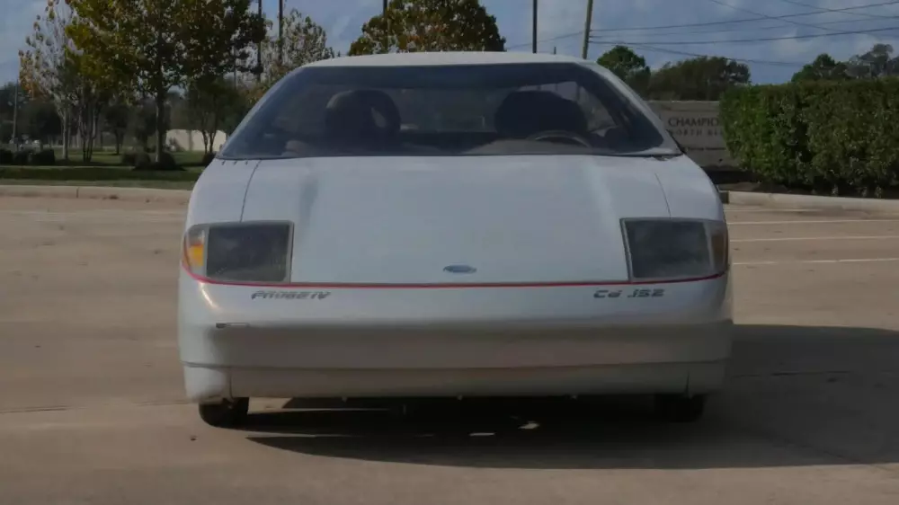 “Таких всего два в мире“: редкий концпет-кар выcтавили на торги, но без важной детали