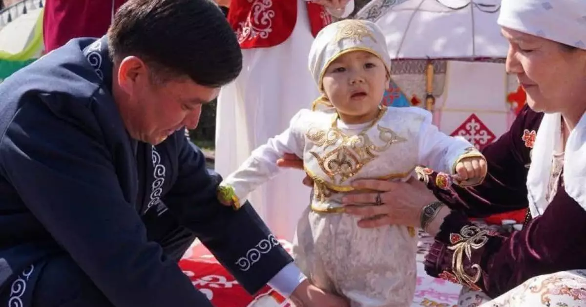  Ордабасыда бір мезетте 50 бүлдіршіннің тұсаукесер рәсімі өтті 