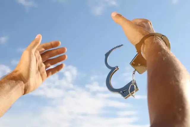 Президент Қазақстанда жаңа амнистия жүргізілетінін жариялады