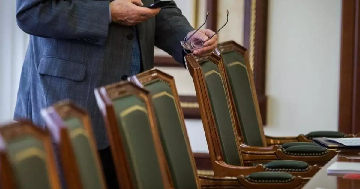  БҚО-дағы бассыздық: Жасөспірімді зорлады деген шенеунік көз жұмды 