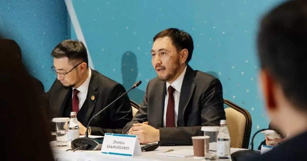  Қазақстандағы конституциялық реформа саяси жаңғыртудың қисынды кезеңіне айналды – Жандос Шаймарданов 