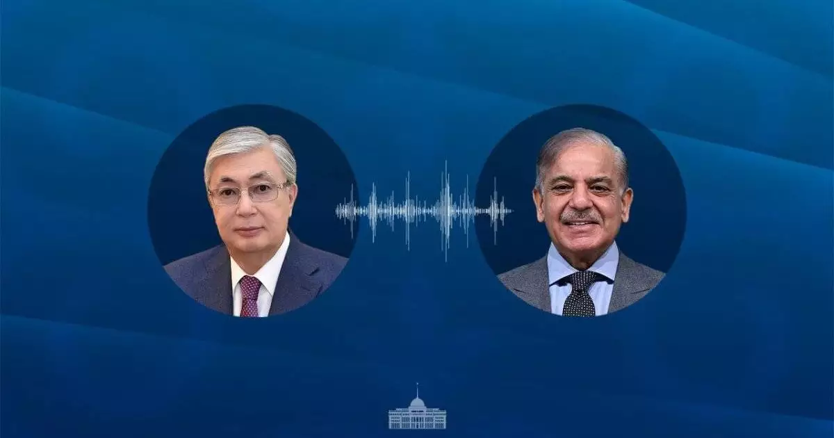  Тоқаев пен Шахбаз Шариф жаңа Конституциядан кейінгі әріптестікті талқылады 