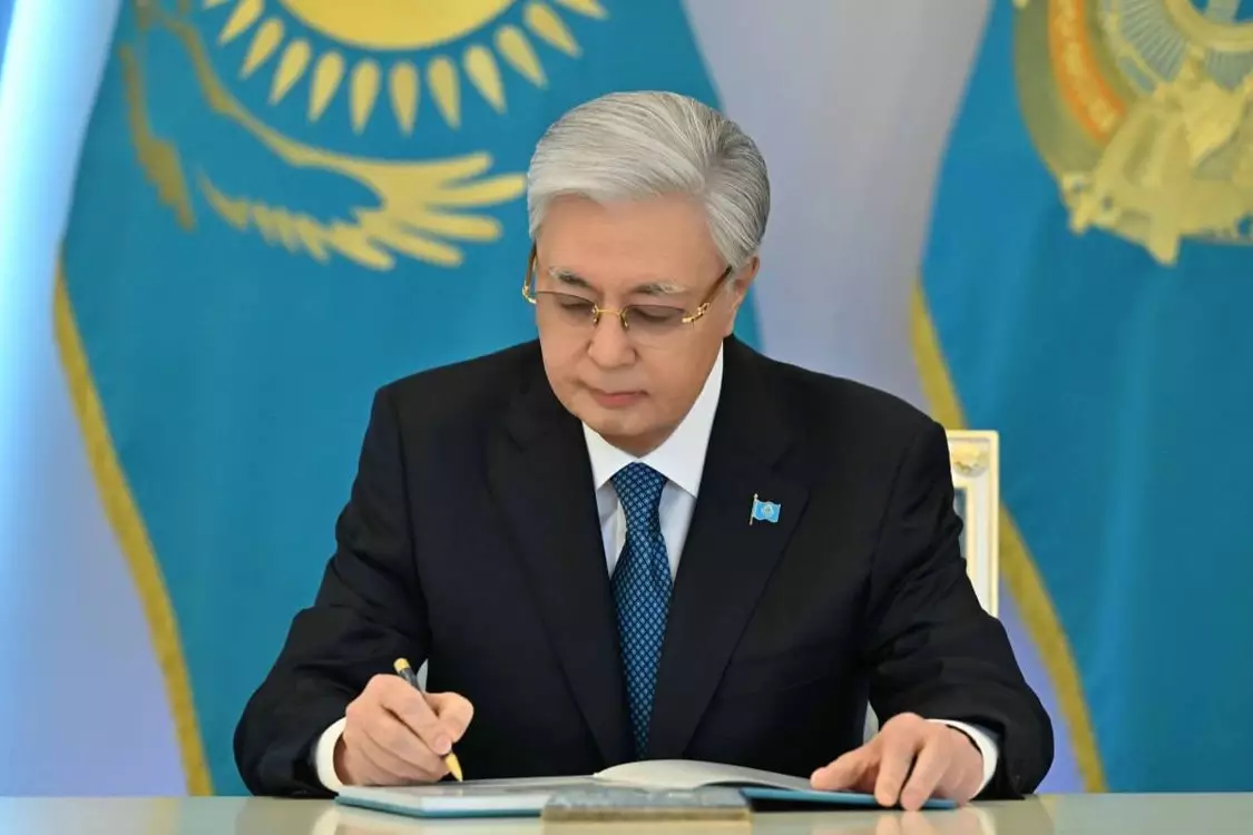 Токаев подписал новую Конституцию Казахстана и указ о мерах ее реализации