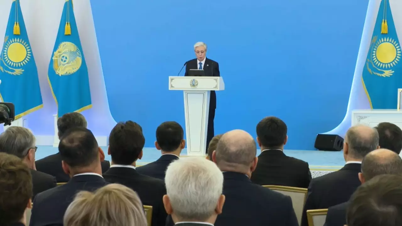 Президент Ата заңға қол қойды