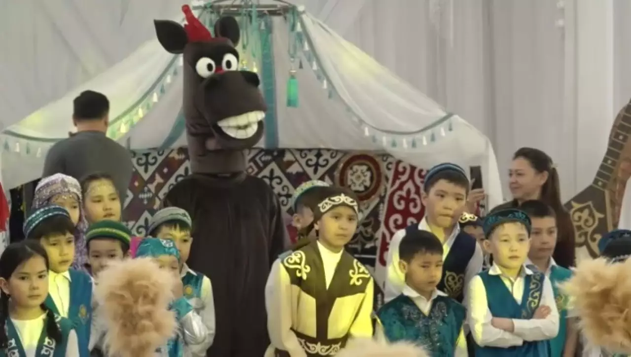 Праздничную программу для детей подготовили в Уральске