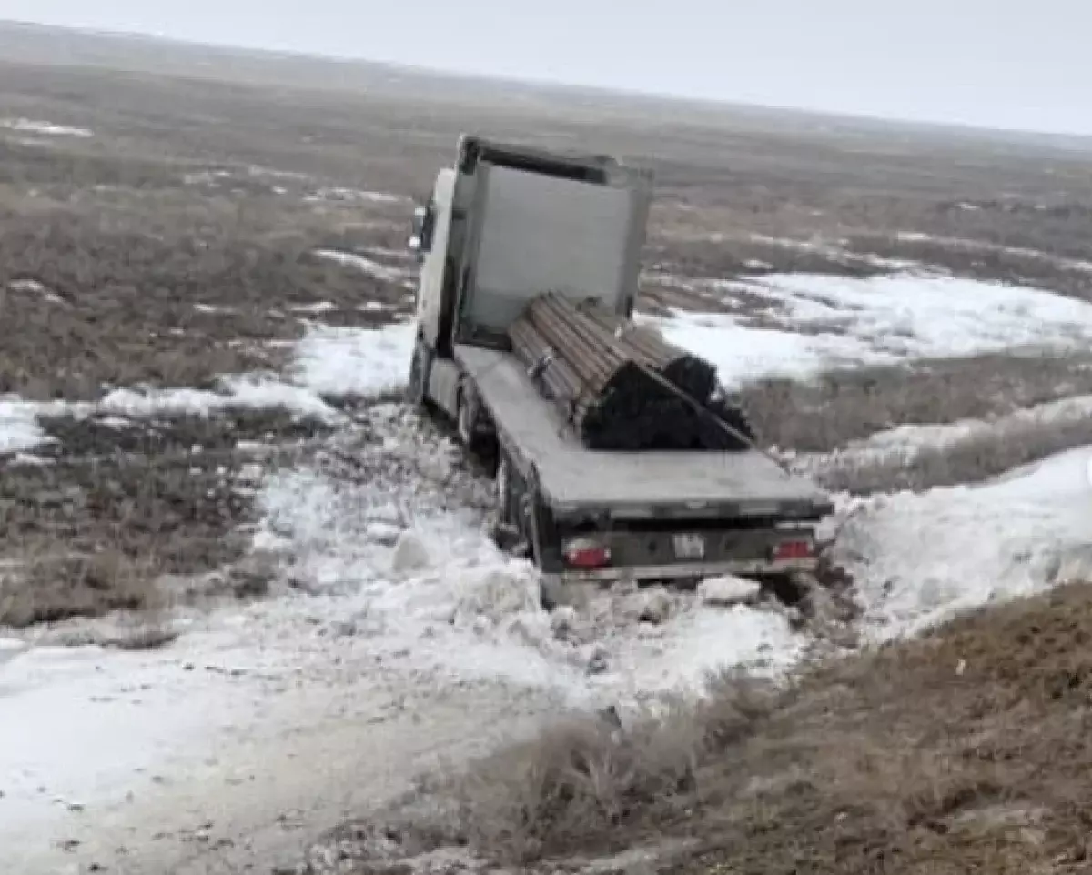 Пять человек погибли в жутком ДТП в Актюбинской области