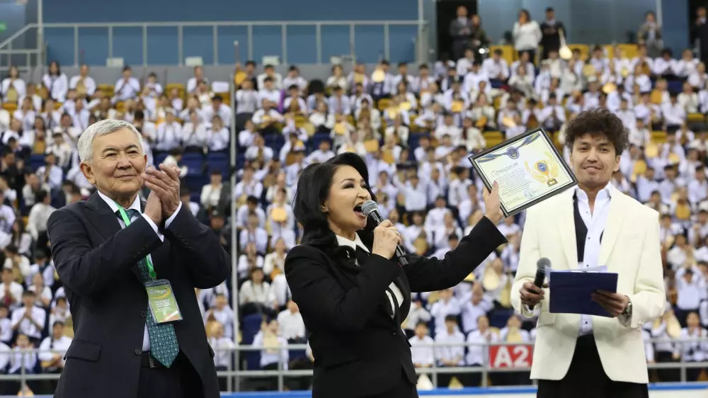 11 500 домбристов Алматы установили национальный рекорд в честь Наурыз Мейрамы