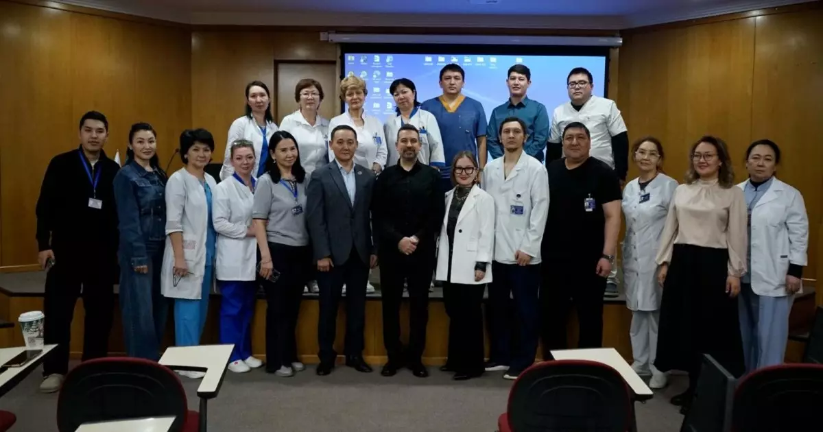  Жезқазған медициналық орталығы әлемдік деңгейдегі нейрохирургия сарапшысын қабылдады 