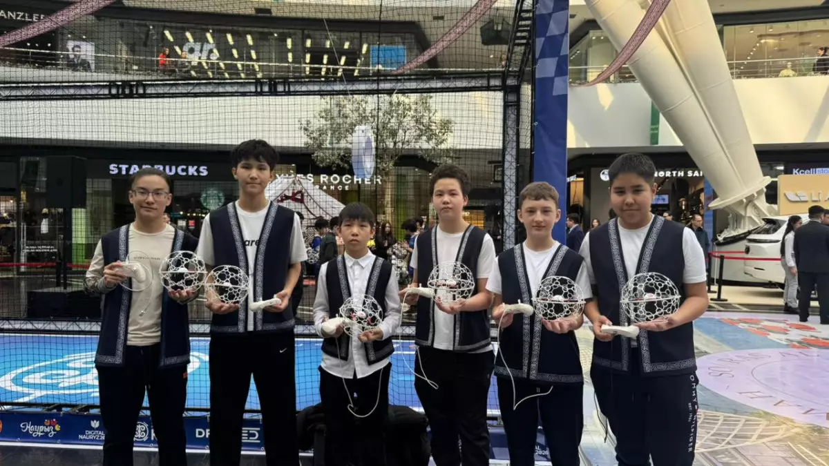 Дрон-футбол набирает популярность: в Астане прошёл школьный турнир