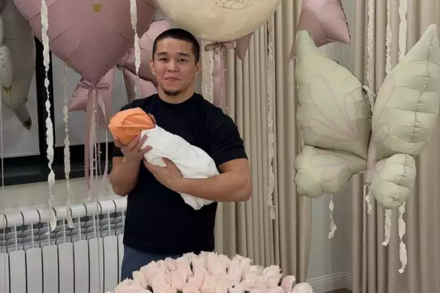 Қазақстандық UFC спортшысы әке атанды
