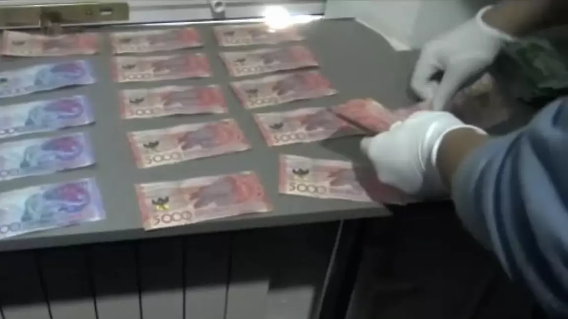 Оралда заңсыз микрокаржылық қызмет жүргізгендер тергеуге ілінді