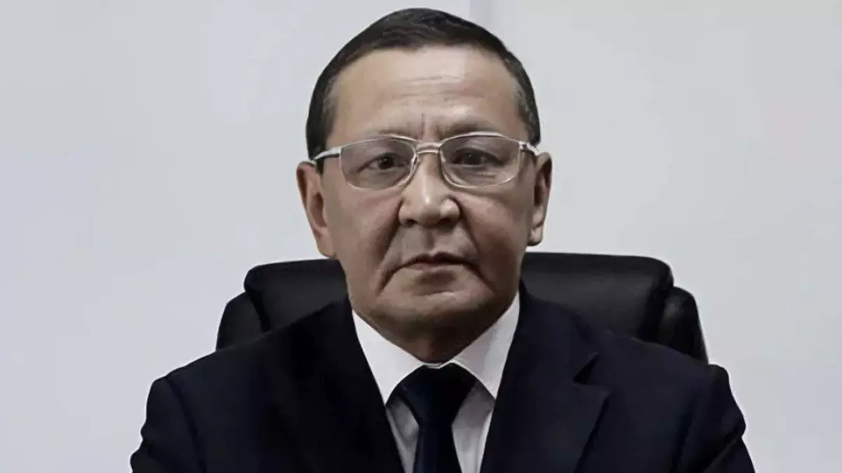 «Тергеу изоляторында қайтыс болды»: Жасөспірімді зорлады деп айыпталған экс-шенеунік туралы ақпарат тарады