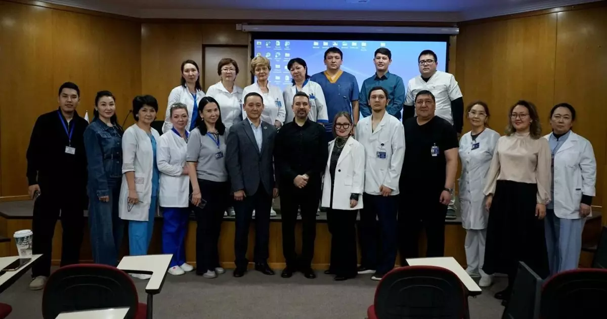  Жезқазған медициналық орталығы әлемдік деңгейдегі нейрохирургия сарапшысын қабылдады 