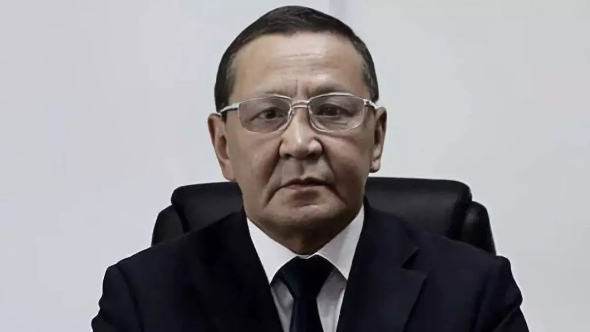 16 жастағы қызды зорлады деп айыпталған экс-шенеунік тергеу изоляторында көз жұмды