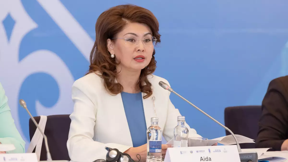 Жаңа Конституция: БАҚ, отбасы және еңбек саласына қандай өзгеріс келеді?