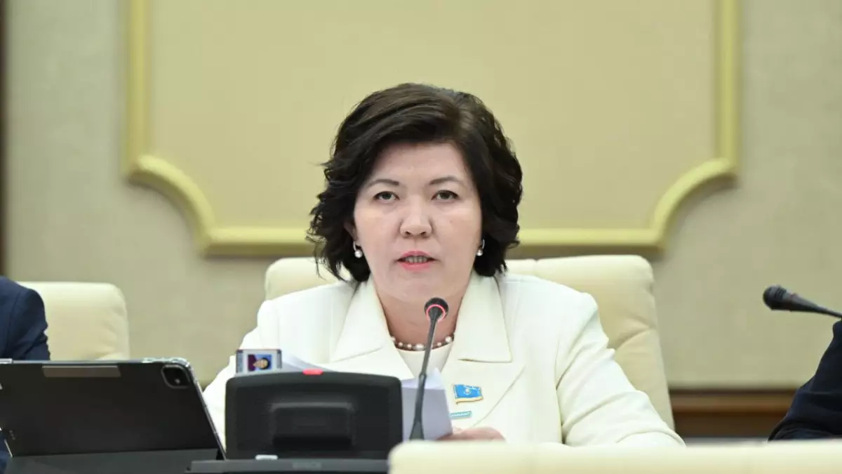 Новые учебники и обновленные программы: что изменится в школах Казахстана